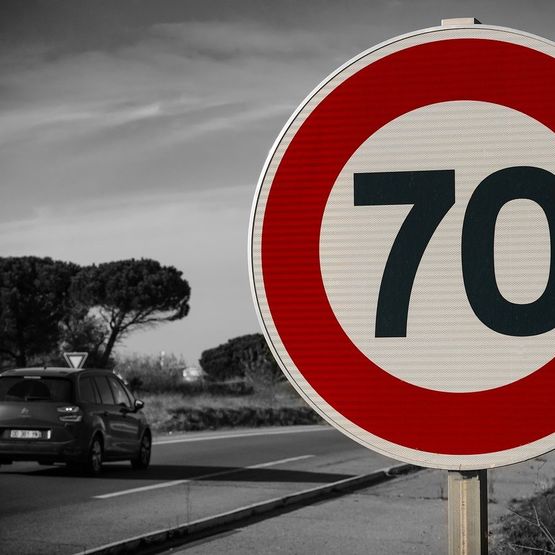 señal limite de velocidad